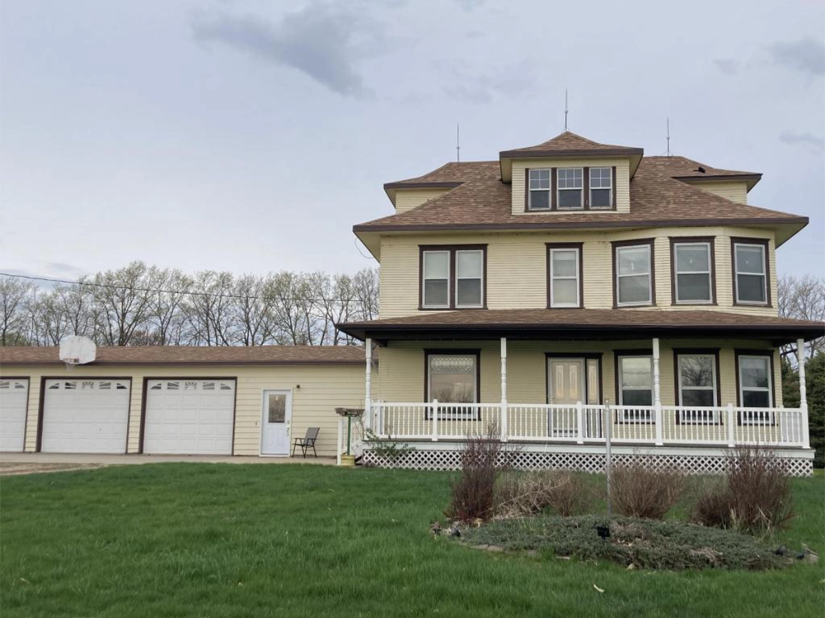 Dakota Prairie Lodging