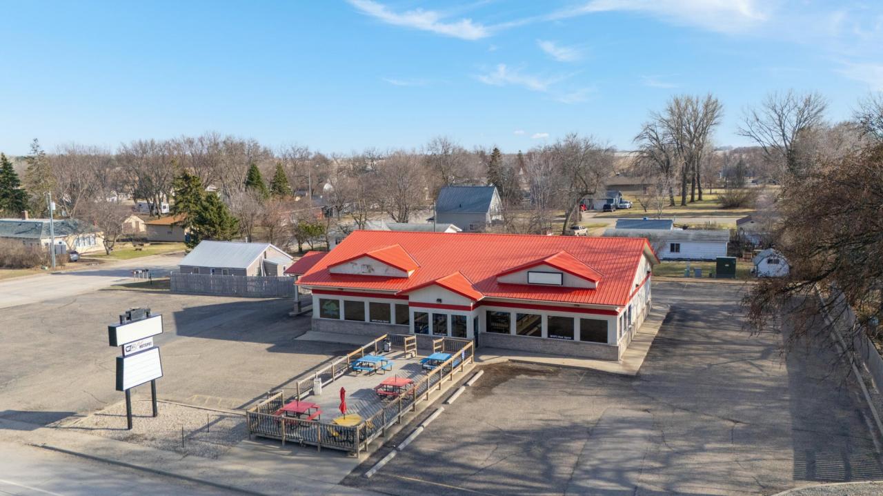 New Commercial Listing in DeSmet!