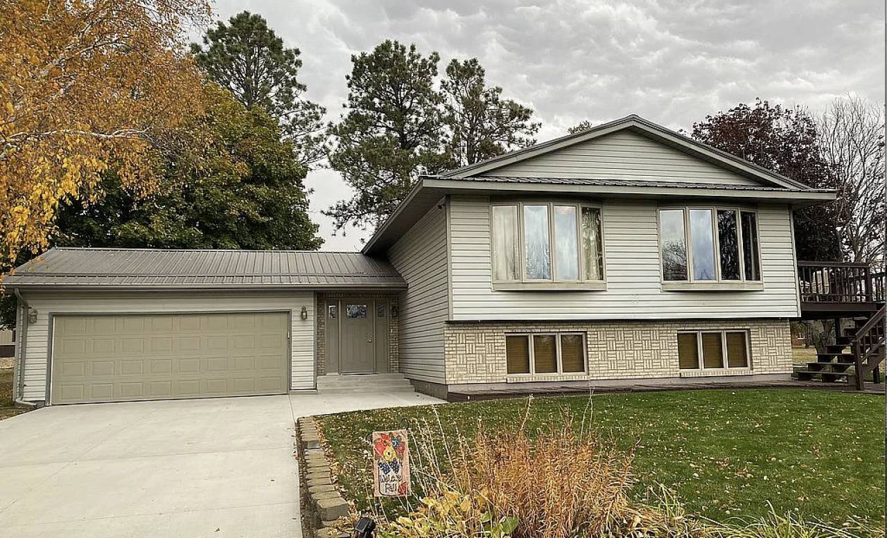 4 bedroom home on the golf course
