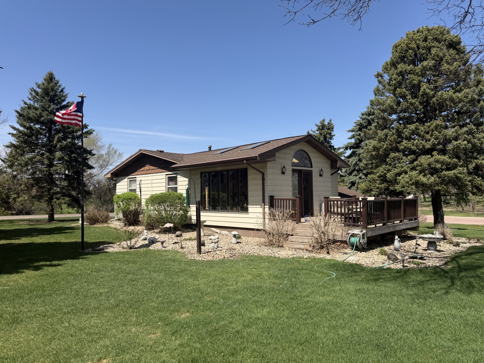 3 Bed Home by the Golf Course - Image 2
