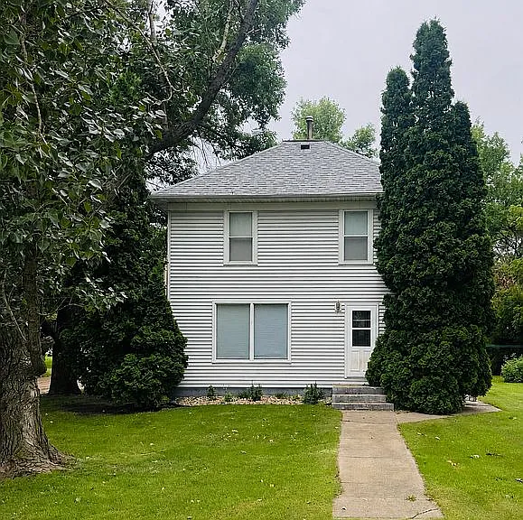 3 Bed, 2 Bath Family Home - Image 1