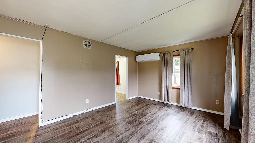 One-Level Living! - Image 2