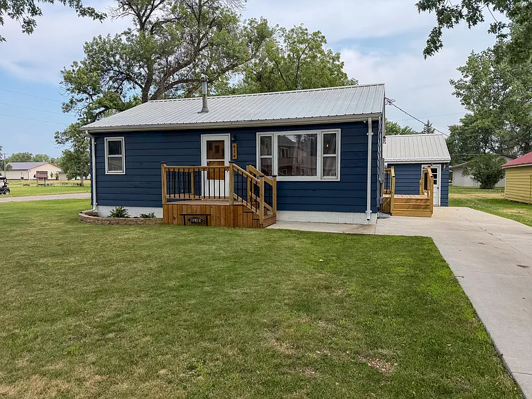 Charming 2-Bed Home!